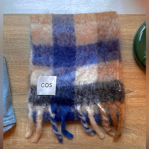 COS Accessories - COS Scarf